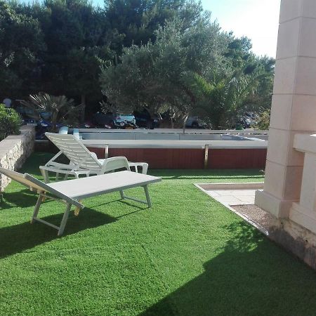 Guesthouse Villa Jurisic Novalja Exterior photo